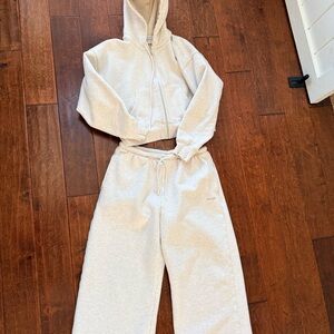 Aritzia Boyfriend Fit Sweaterfleece Cozy Fleece